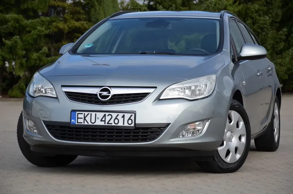 Zdjęcie: 2012 Opel Astra