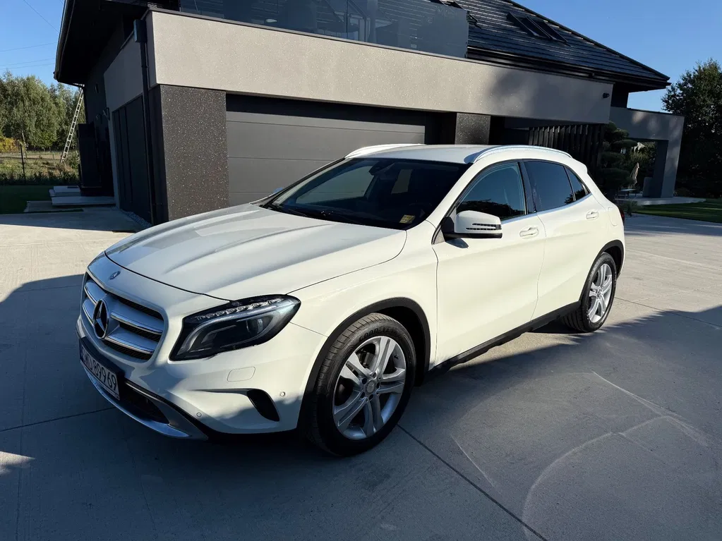 Zdjęcie: 2015 Mercedes-Benz GLA