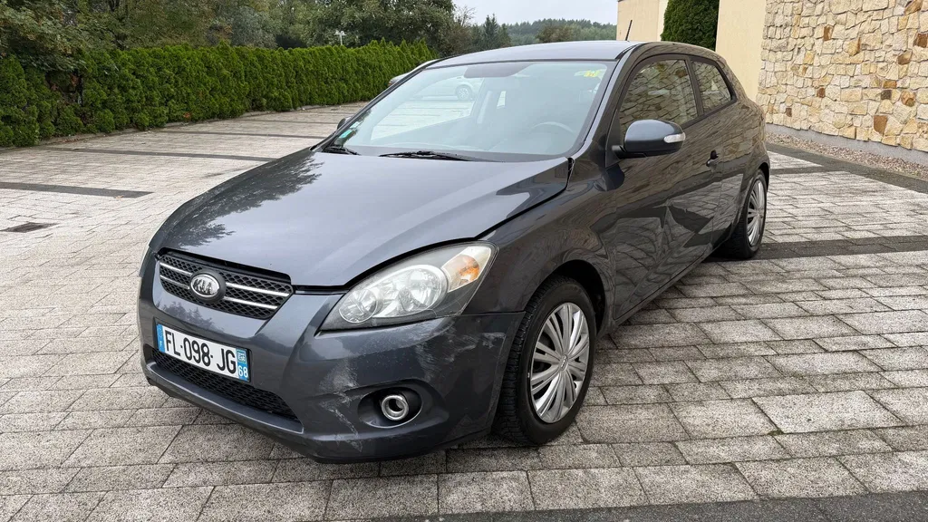 Zdjęcie: 2010 Kia Cee'd