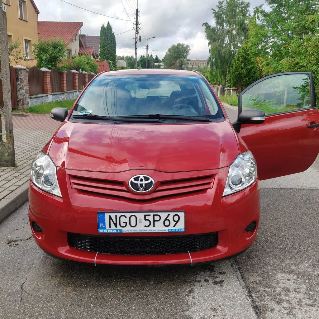 Zdjęcie: 2010 Toyota Auris
