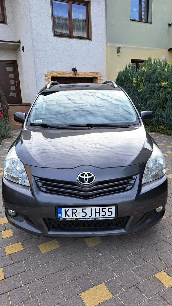 Zdjęcie: 2010 Toyota Verso