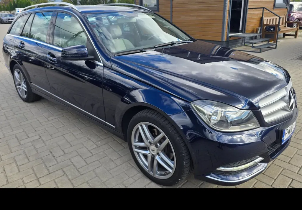Zdjęcie: 2012 Mercedes-Benz C Klasa