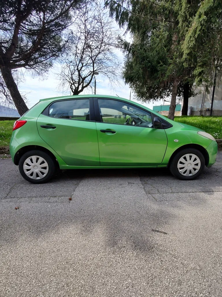 Zdjęcie: 2008 Mazda 2