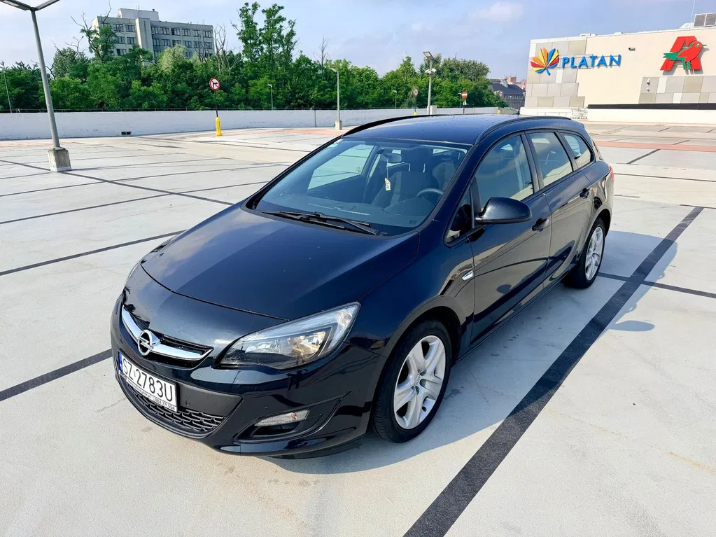 Zdjęcie: 2013 Opel Astra