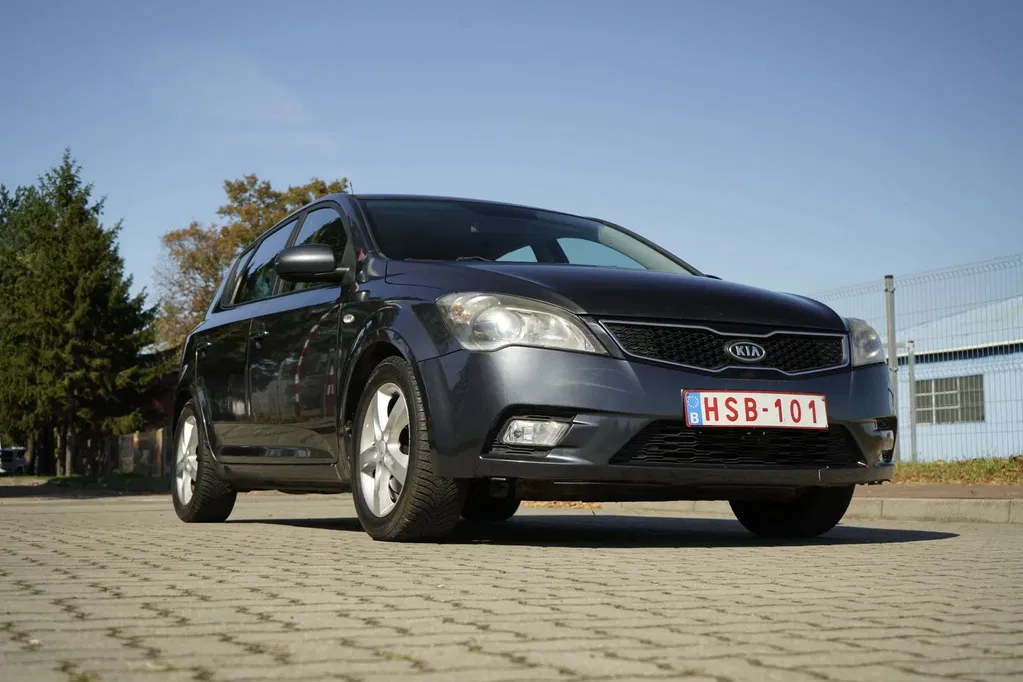 Zdjęcie: 2012 Kia Cee'd