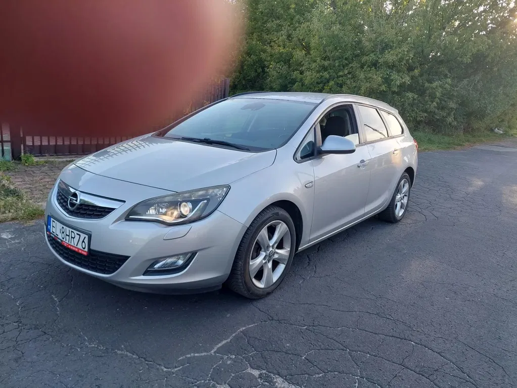 Zdjęcie: 2011 Opel Astra