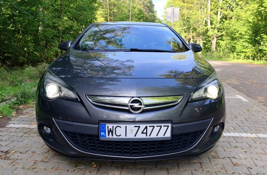 Zdjęcie: 2011 Opel Astra