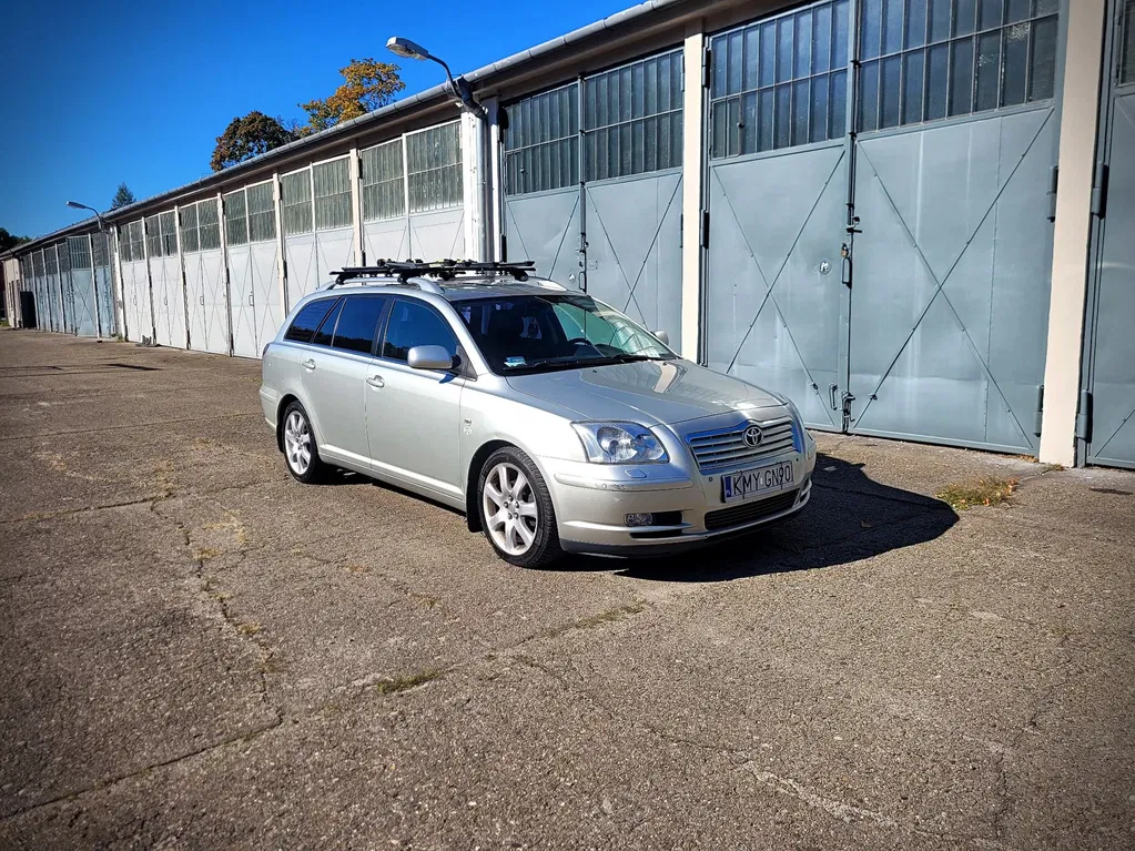 Zdjęcie: 2004 Toyota Avensis