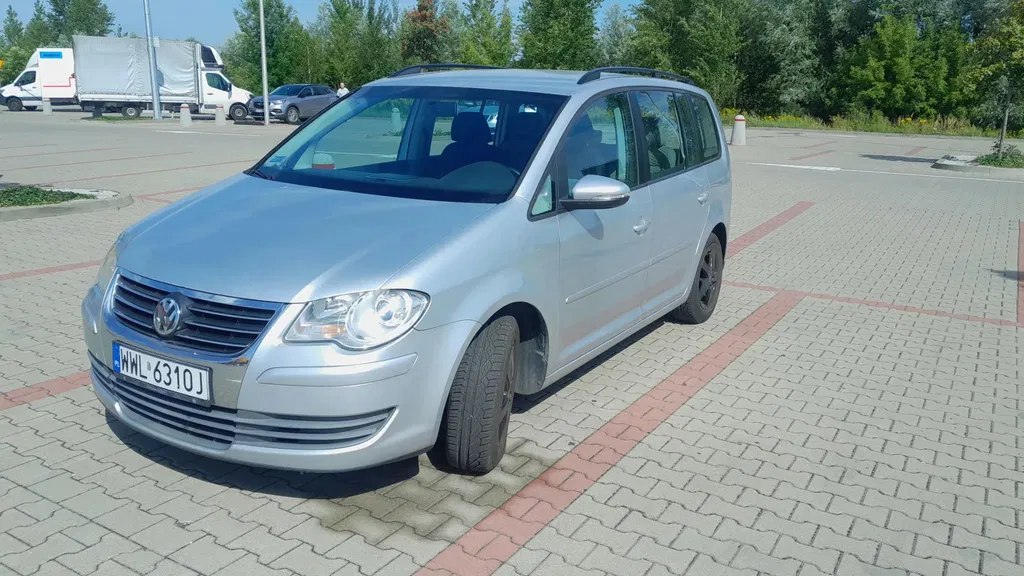 Zdjęcie: 2010 Volkswagen Touran
