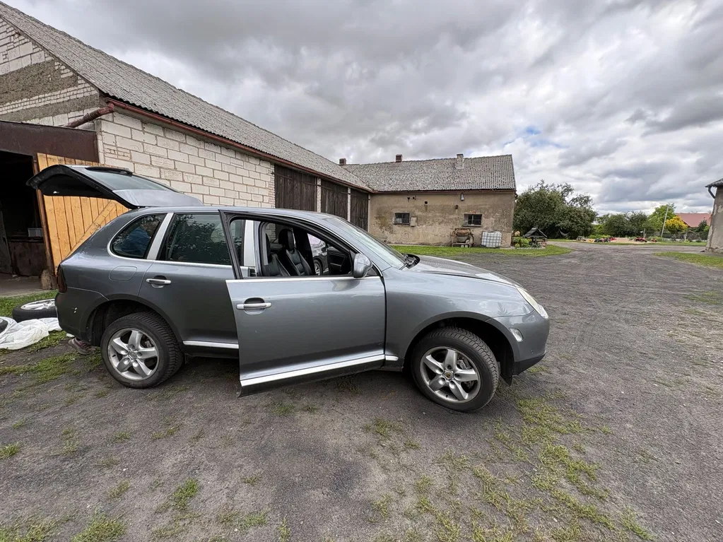 Zdjęcie: 2004 Porsche Cayenne