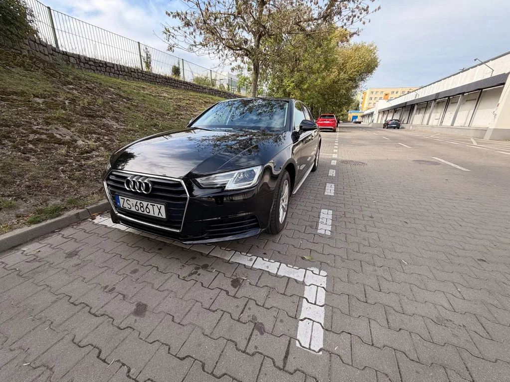 Zdjęcie: 2015 Audi A4Limousine