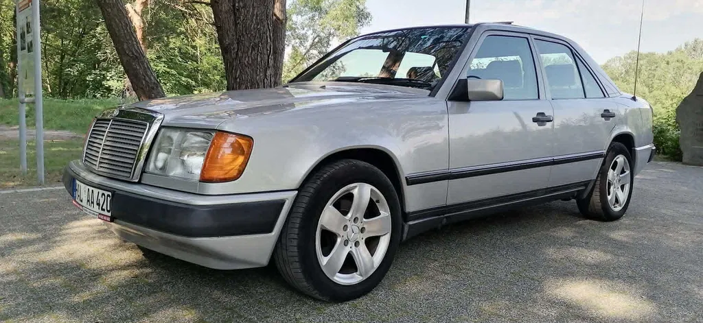 Zdjęcie: 1986 Mercedes-Benz W124