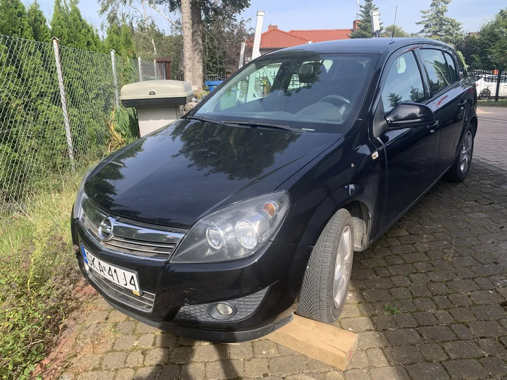 Zdjęcie: 2011 Opel Astra