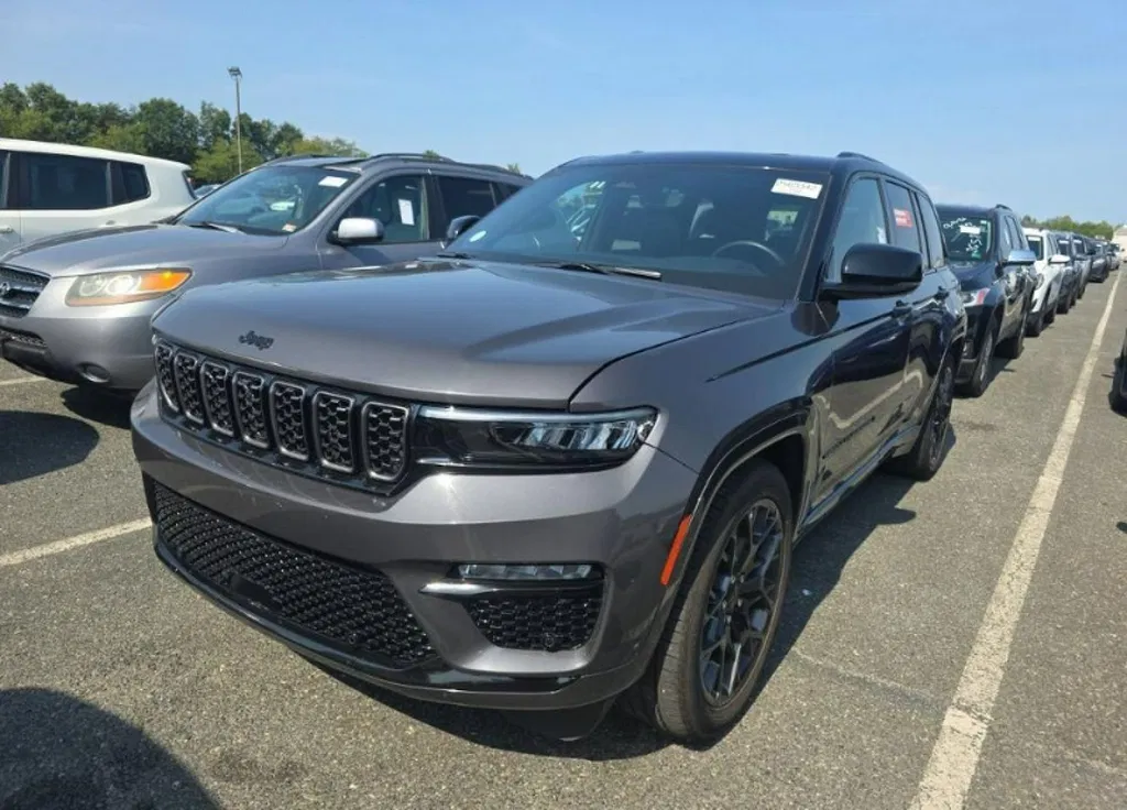 Zdjęcie: 2025 Jeep Grand Cherokee
