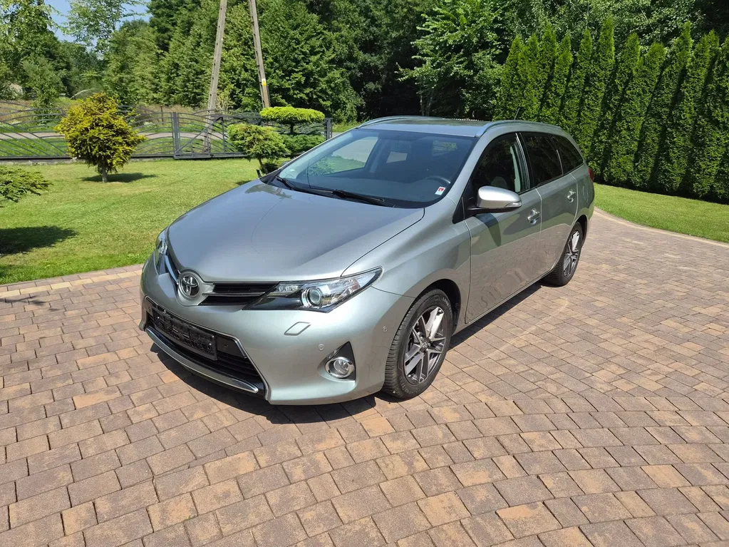 Zdjęcie: 2015 Toyota Auris