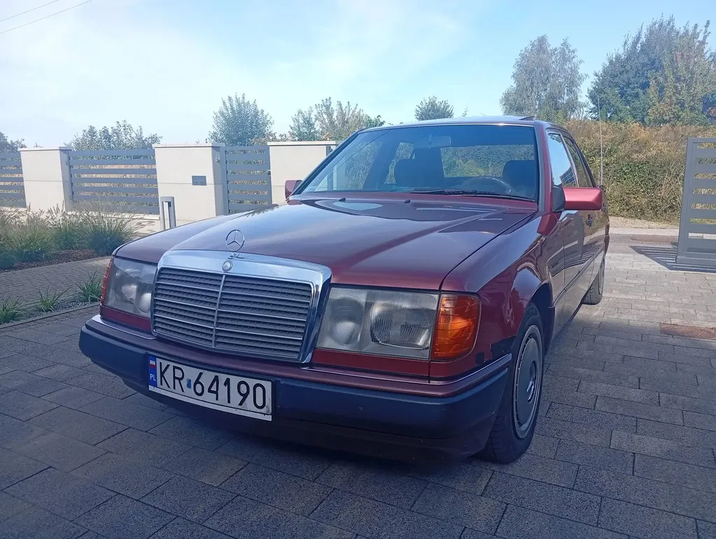 Zdjęcie: 1991 Mercedes-Benz W124