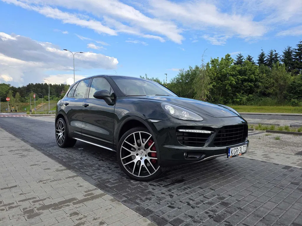 Zdjęcie: 2011 Porsche Cayenne Turbo
