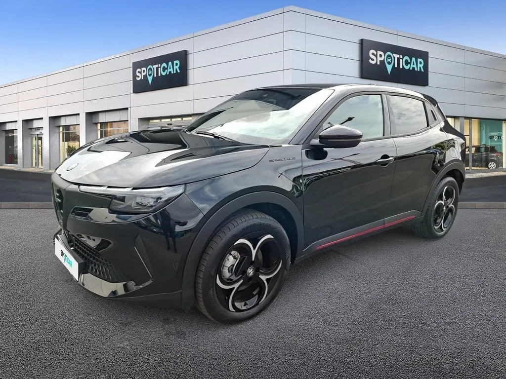 Zdjęcie: 2025 Alfa Romeo Junior