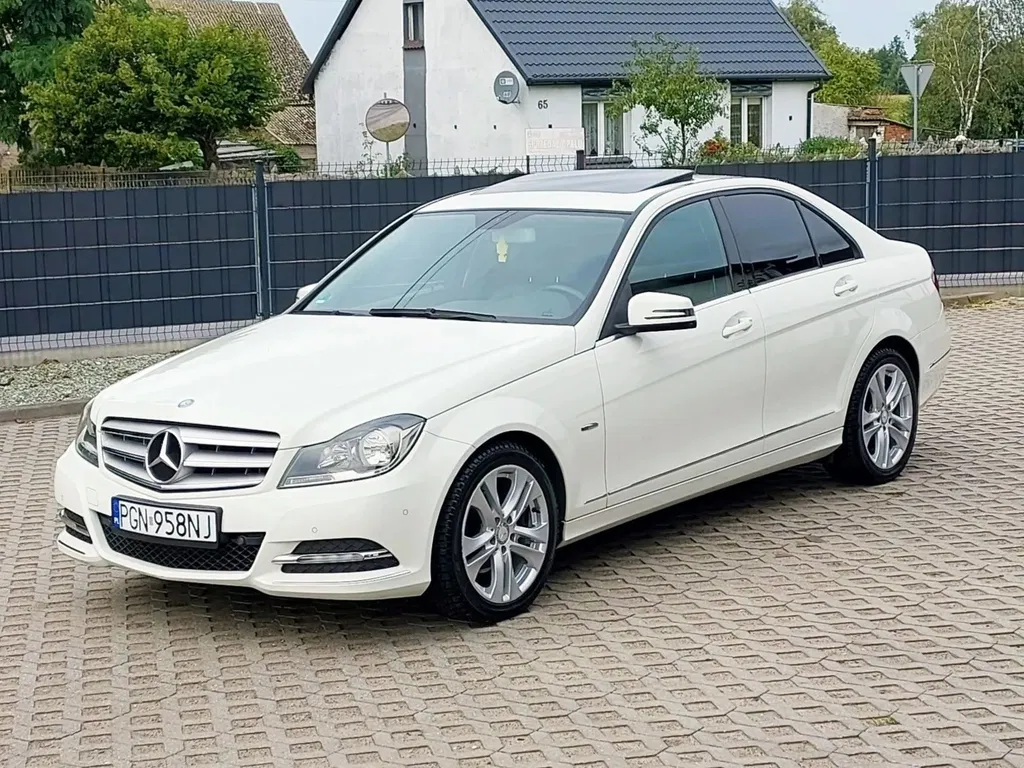 Zdjęcie: 2011 Mercedes-Benz C Klasa
