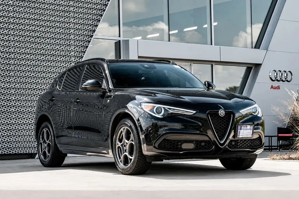 Zdjęcie: 2021 Alfa Romeo Stelvio