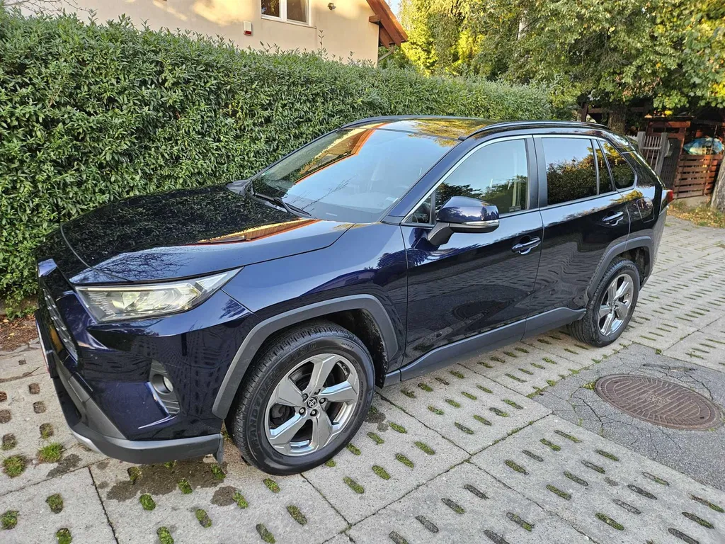 Zdjęcie: 2021 Toyota RAV-4