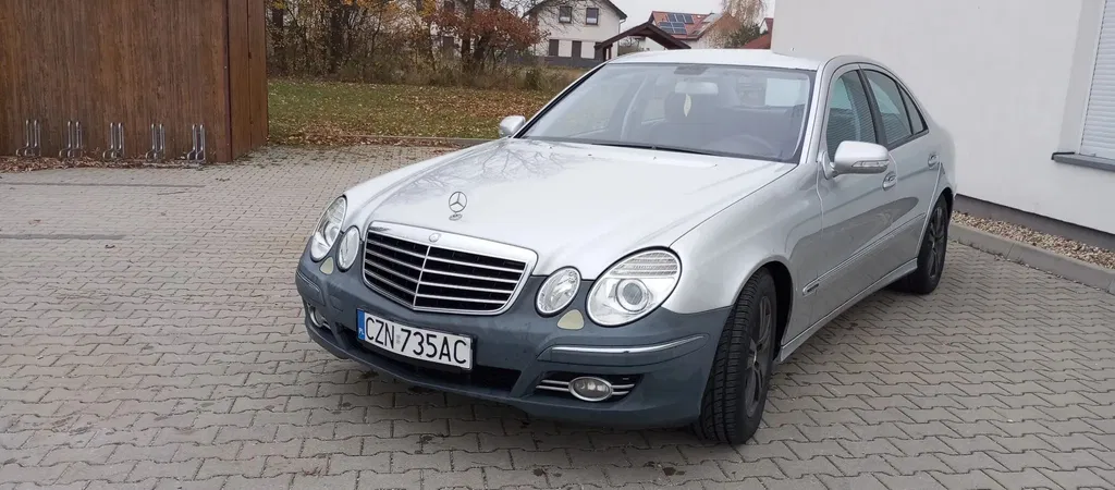 Zdjęcie: 2008 Mercedes-Benz E Klasa