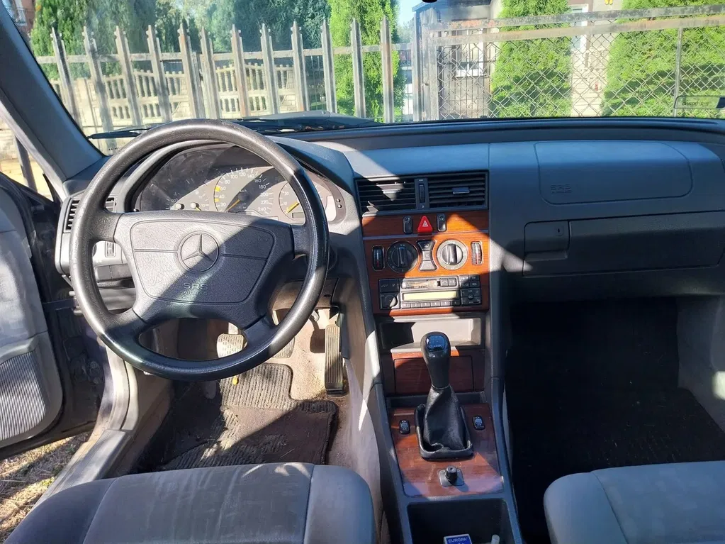 Zdjęcie: 1997 Mercedes-Benz C Klasa