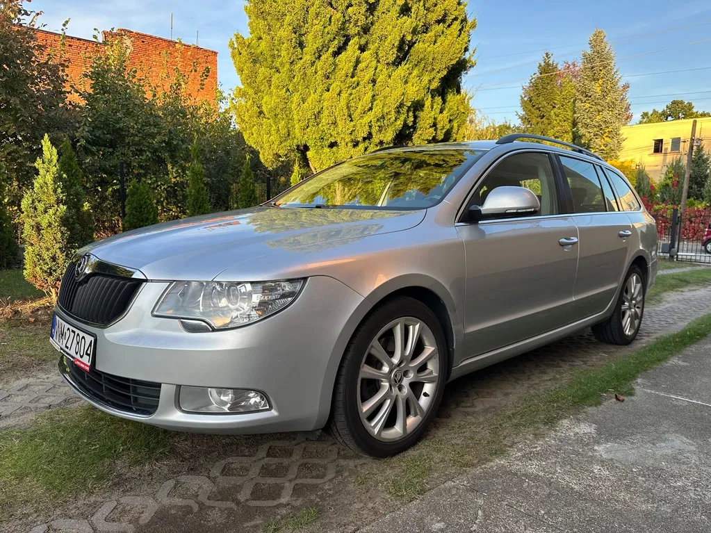 Zdjęcie: 2011 Skoda Superb