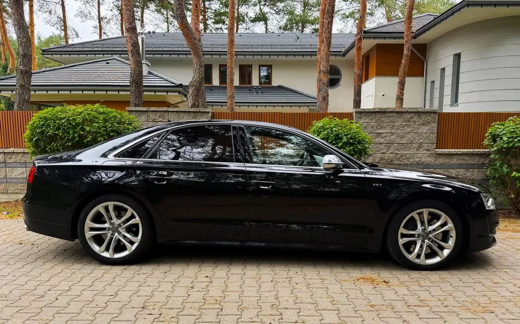 Zdjęcie: 2013 Audi S8