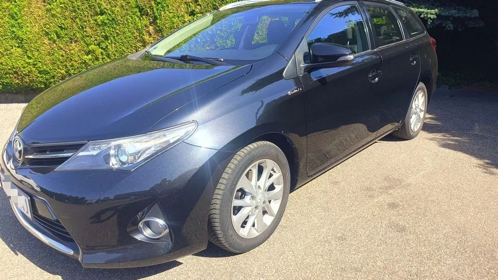 Zdjęcie: 2013 Toyota Auris
