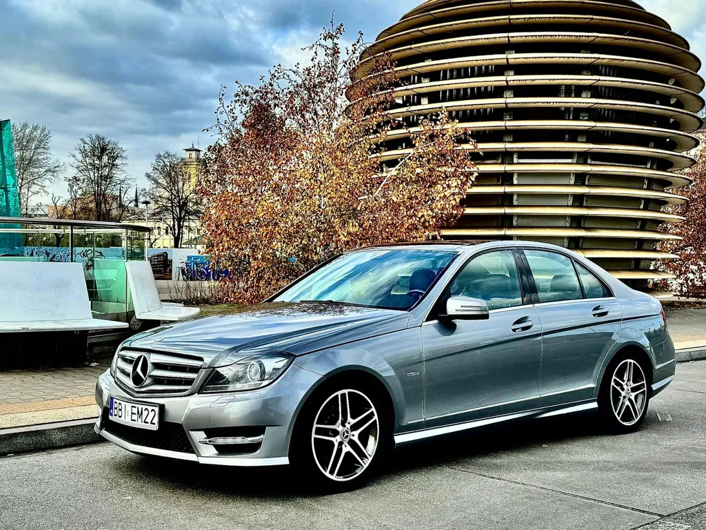 Zdjęcie: 2011 Mercedes-Benz C Klasa