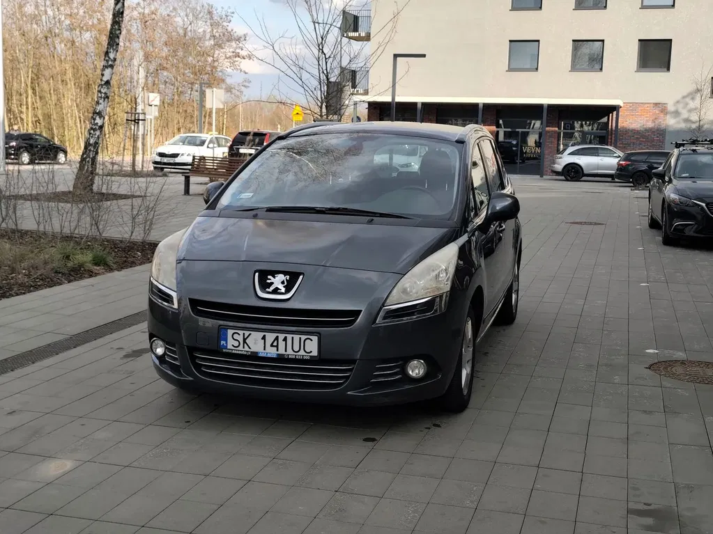 Zdjęcie: 2012 Peugeot 5008