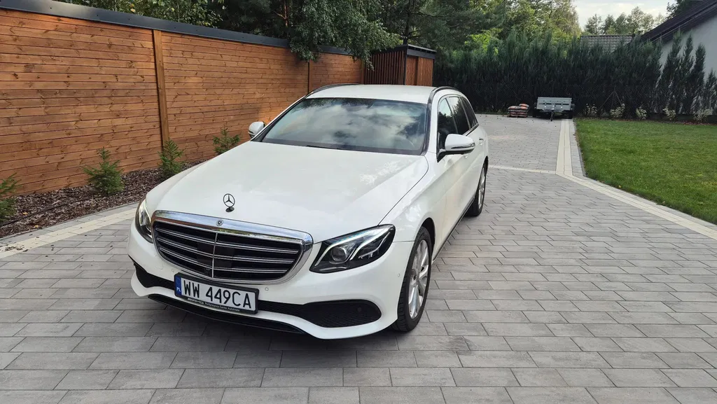Zdjęcie: 2017 Mercedes-Benz E Klasa