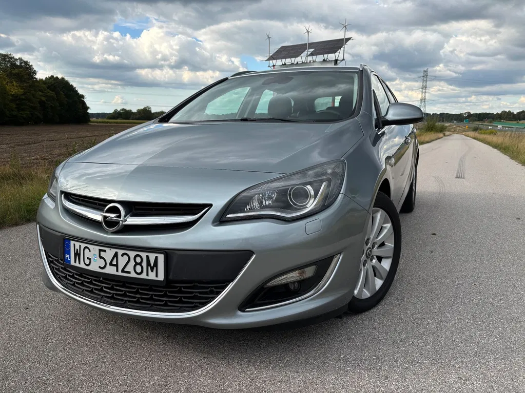 Zdjęcie: 2013 Opel Astra
