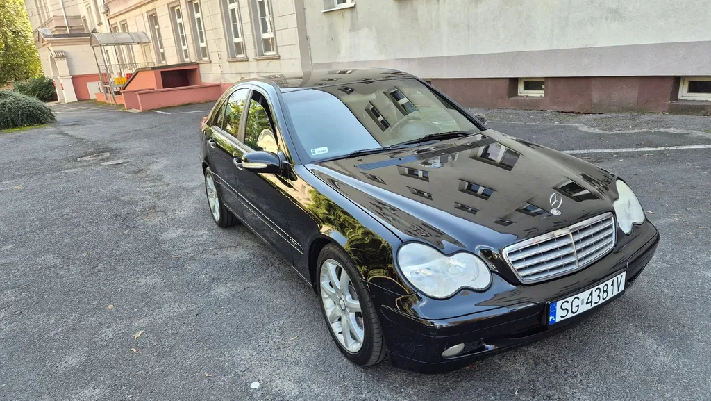 Zdjęcie: 2004 Mercedes-Benz C Klasa
