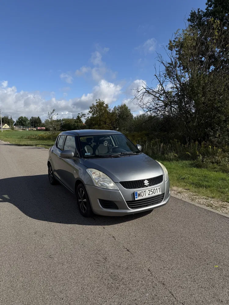 Zdjęcie: 2010 Suzuki Swift