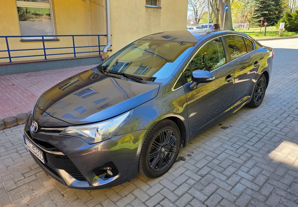 Zdjęcie: 2015 Toyota Avensis