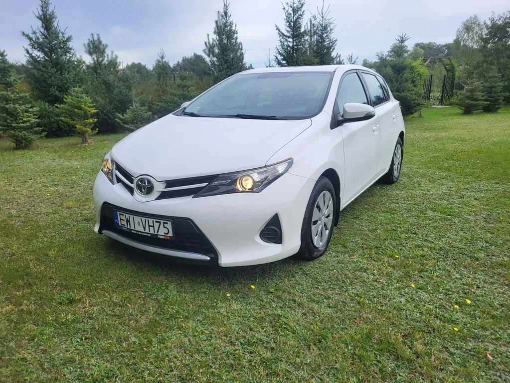 Zdjęcie: 2014 Toyota Auris
