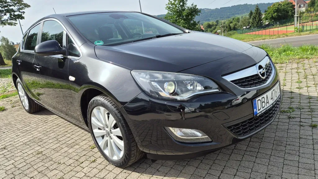 Zdjęcie: 2012 Opel Astra