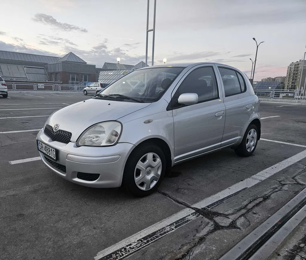 Zdjęcie: 2004 Toyota Yaris