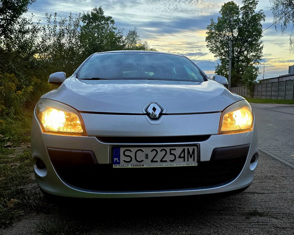 Zdjęcie: 2010 Renault Megane