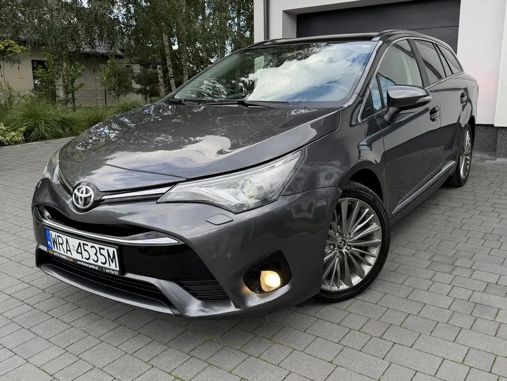 Zdjęcie: 2015 Toyota Avensis