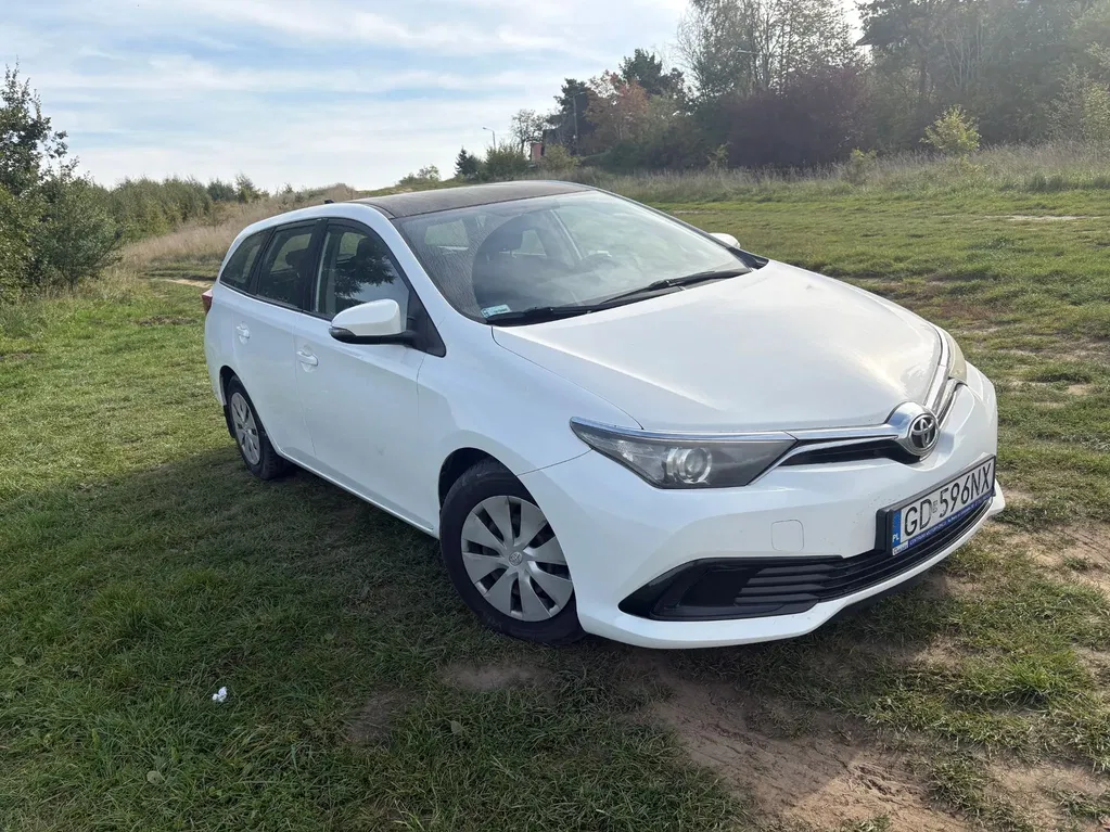 Zdjęcie: 2017 Toyota Auris