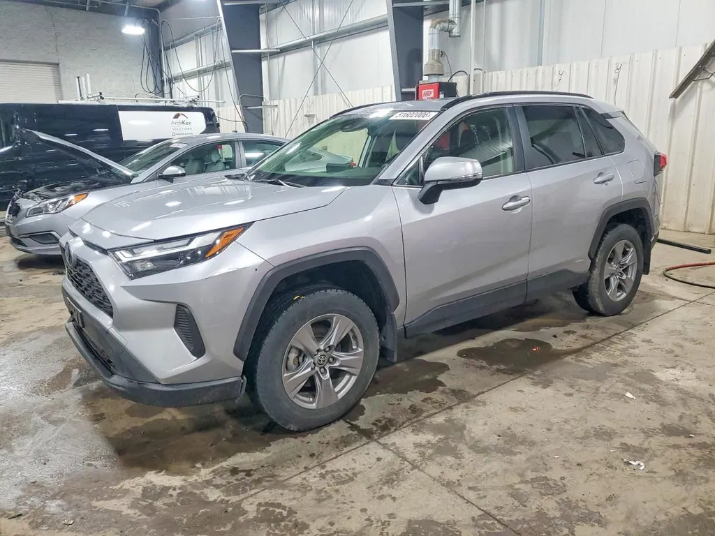 Zdjęcie: 2023 Toyota RAV-4