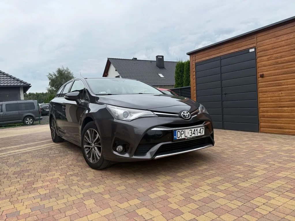 Zdjęcie: 2017 Toyota Avensis