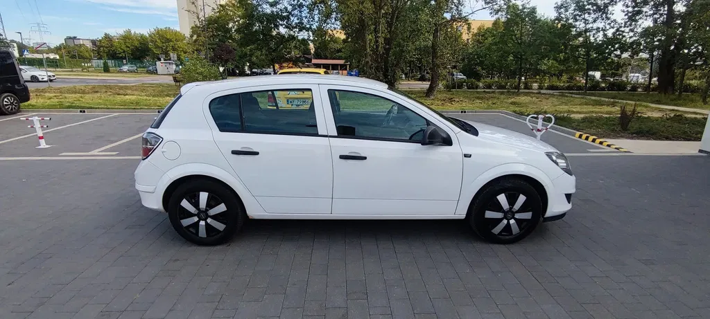 Zdjęcie: 2009 Opel Astra