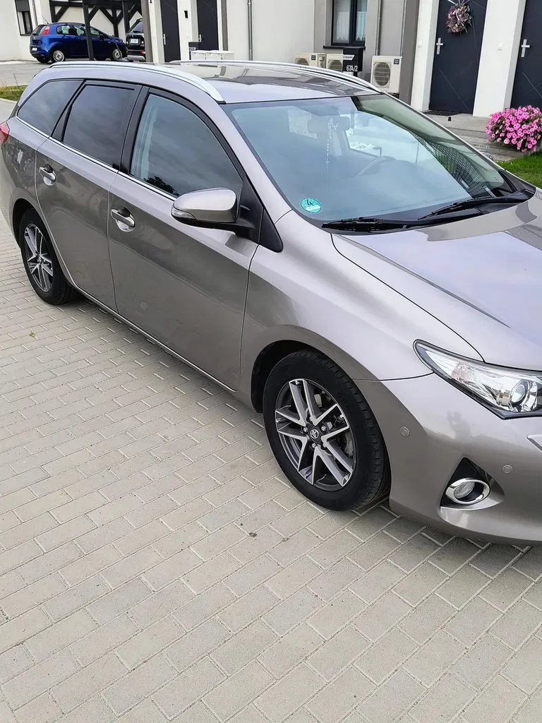 Zdjęcie: 2015 Toyota Auris
