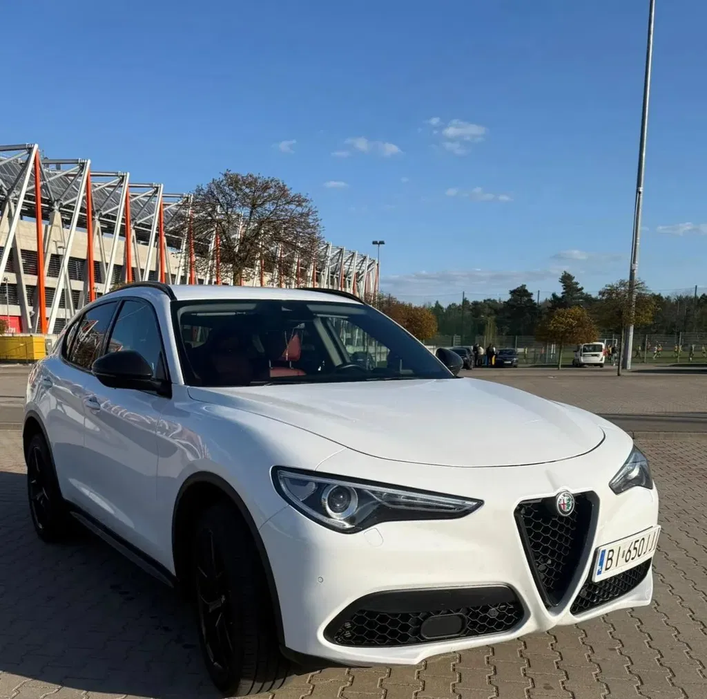 Zdjęcie: 2020 Alfa Romeo Stelvio