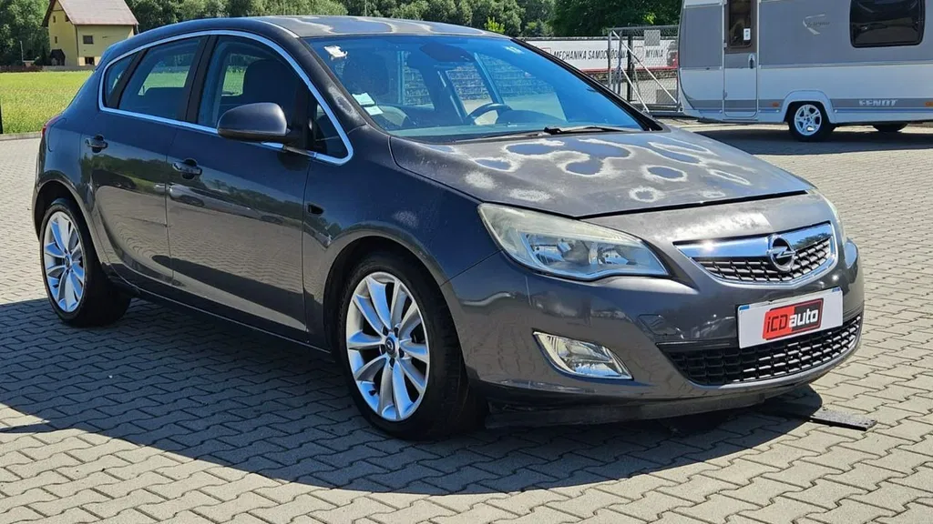 Zdjęcie: 2010 Opel Astra