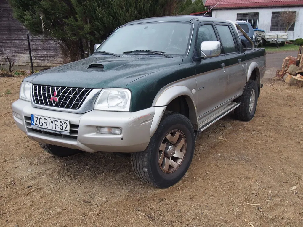 Zdjęcie: 2004 Mitsubishi L200
